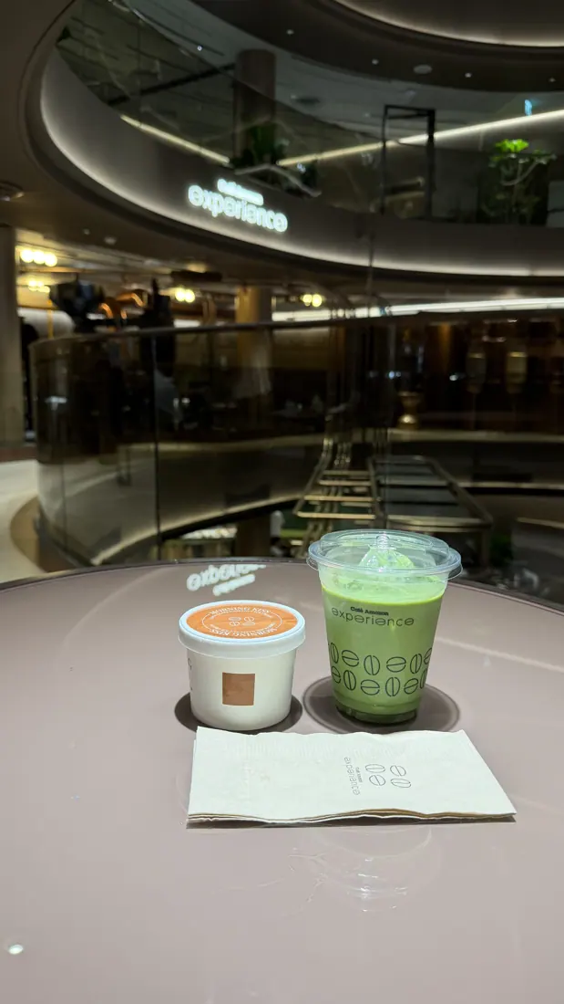 二樓飲品與休息角落