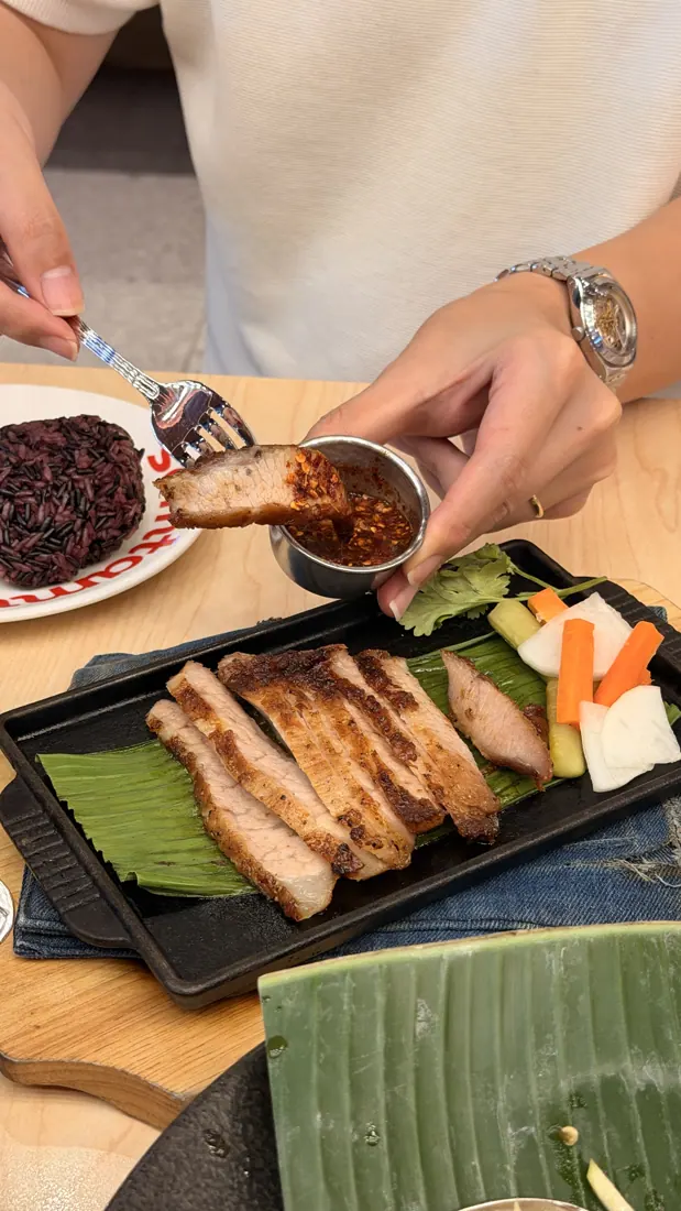 烤肉與糯米飯