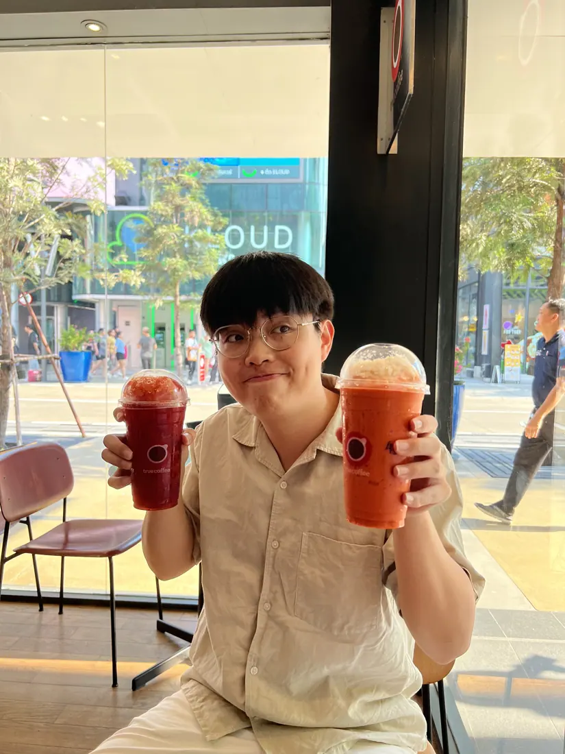 在 TrueCoffee 享用飲品